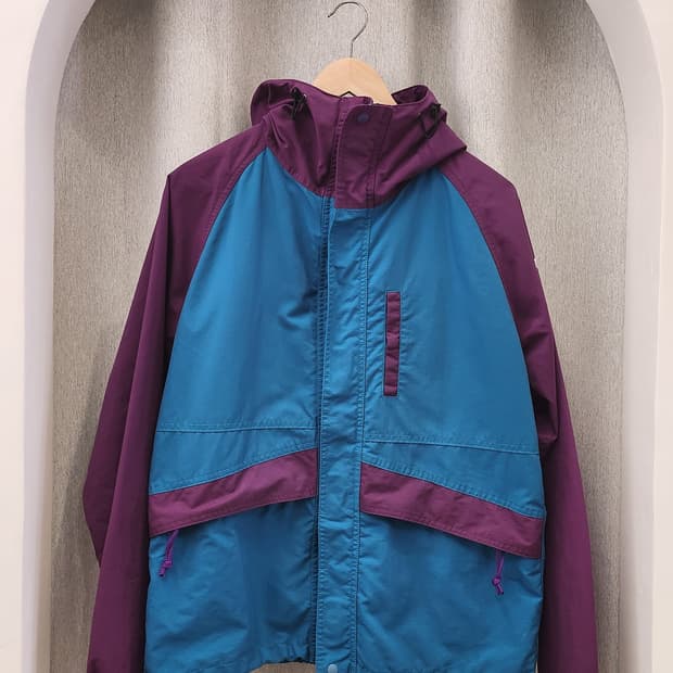 X LARGE  2way zipup  jacket sizeM 