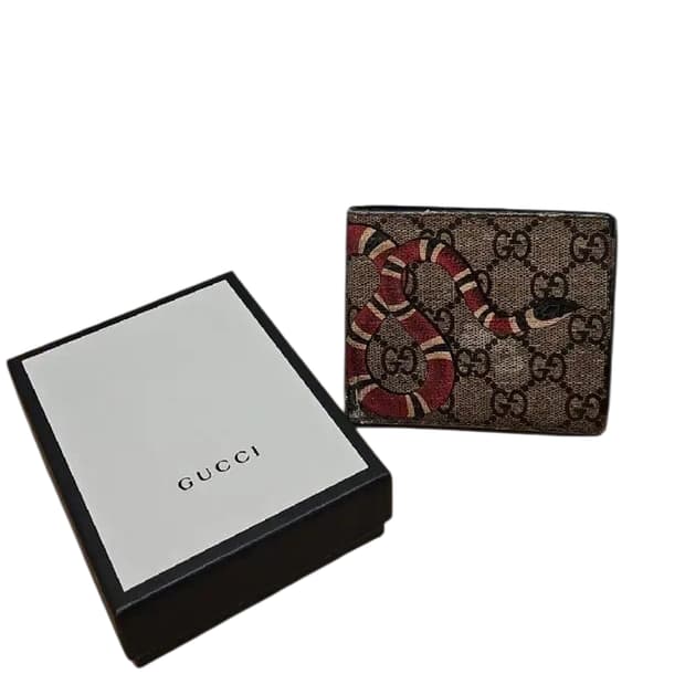 구찌 GG 스네이크 반지갑 팝니다 
