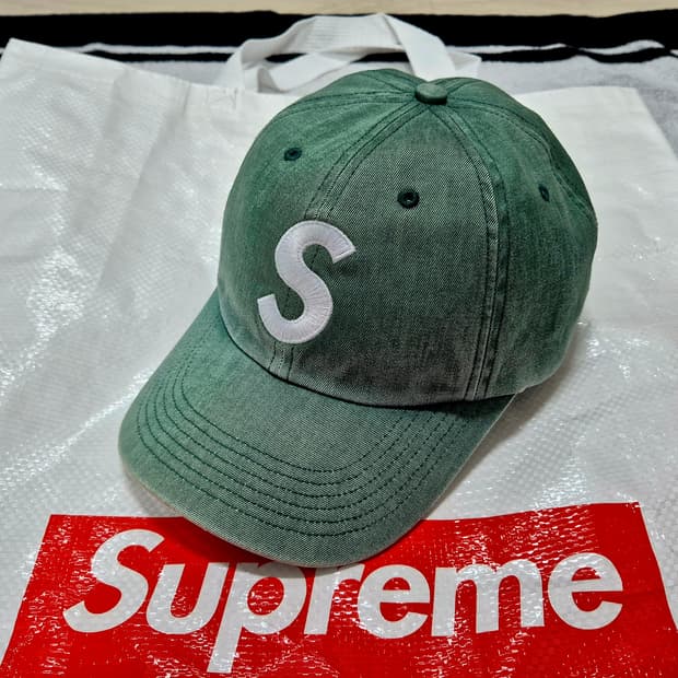 (os) 슈프림 피그먼트 S로고 캡 그린 다크틸 6패널 모자