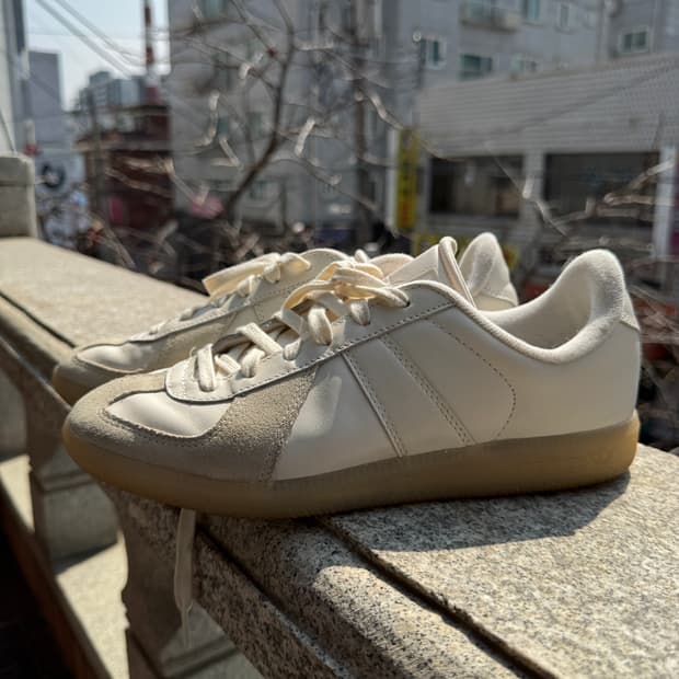 아디다스 독일군 스니커즈 아이보리 240mm