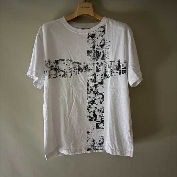 Aakam Mosaic Cross Half Top (White)