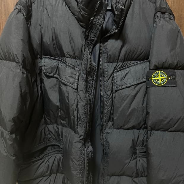 (22FW,XL) 스톤아일랜드 크링클랩스 논후드 패딩