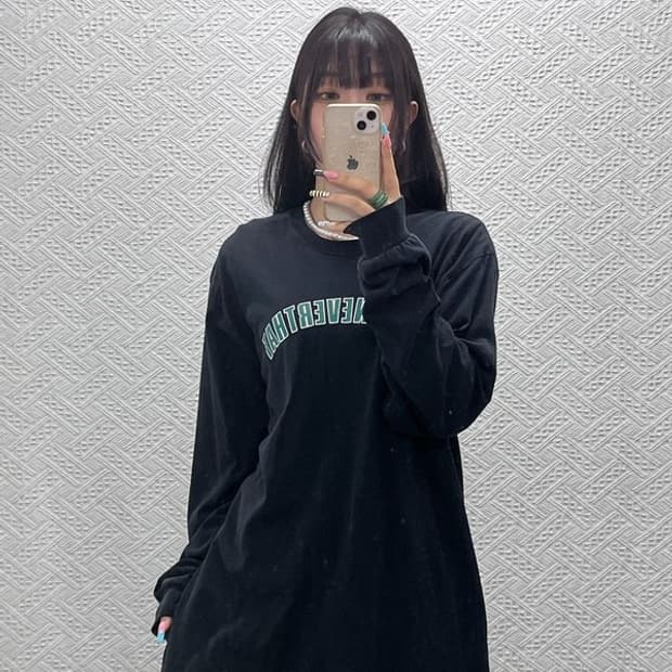 디스이즈네버댓 빈티지 캐주얼 키치 아치로고 롱슬리브 L C13012