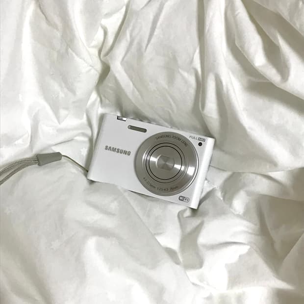 삼성 MV900F 미러팝 디카 화이트 