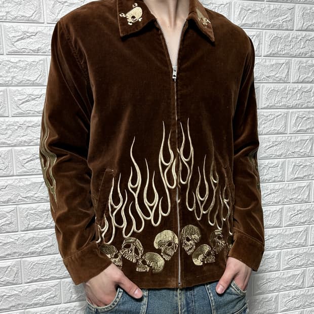 Back Street Crawles 벨루어 플레임 스컬 자켓