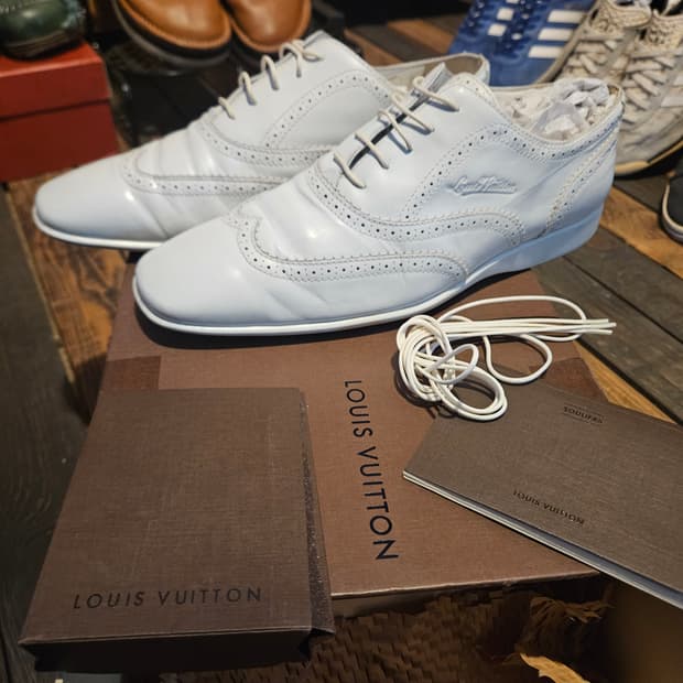 루이비통 LV 남성 화이트 가죽 슈즈 / 클래식 레어 / 정품 풀구성
