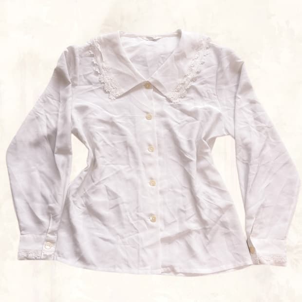 (이체시에눌) 일본 페어리 모리걸 플라워 레이스 패턴 화이트 블라우스 