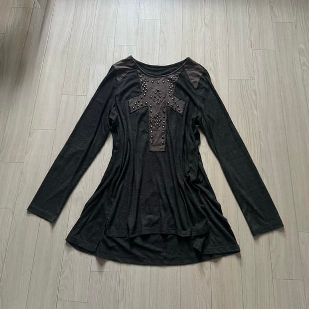 아카이브 락시크 스터드디테일 십자가 트임 롱슬리브 펑크 y2k