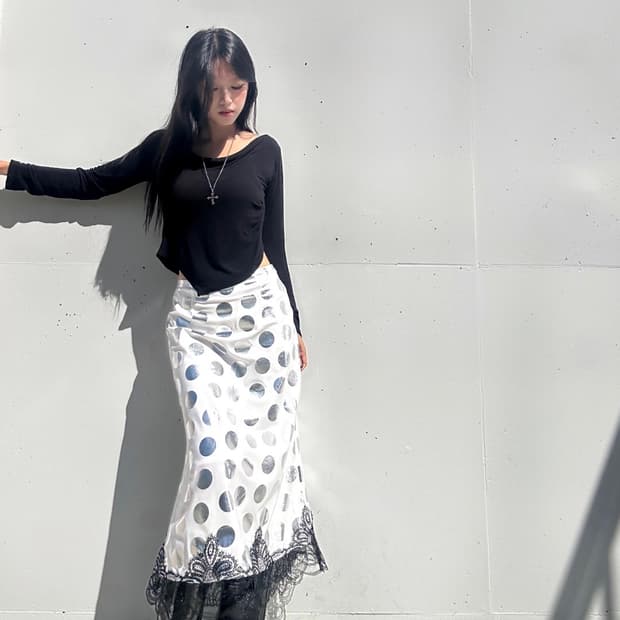Dot lace long skirt / white