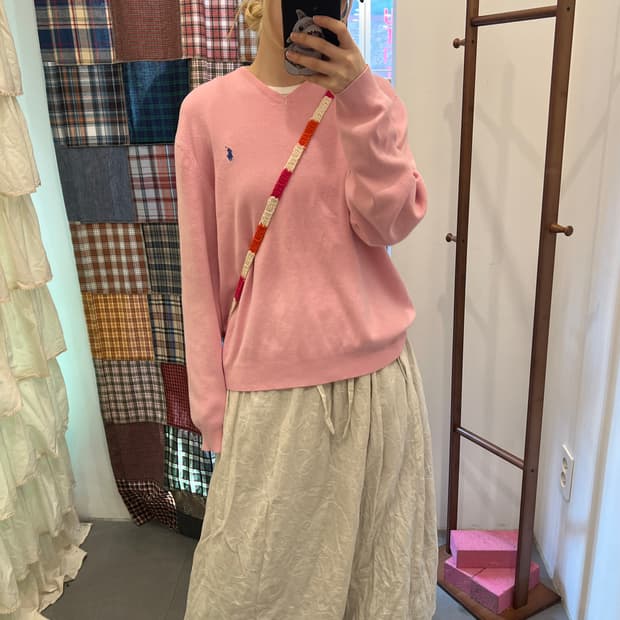 폴로 핑크 브이넥 T