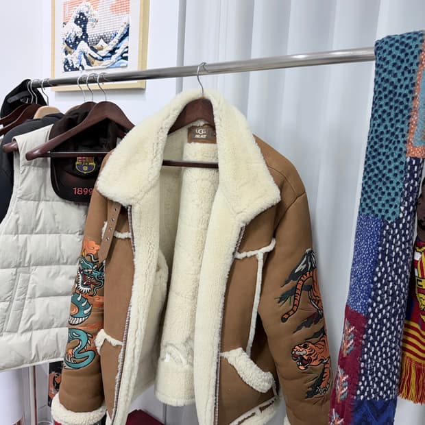 L) UGG 팔라스 스웨이드 무스탕 자켓