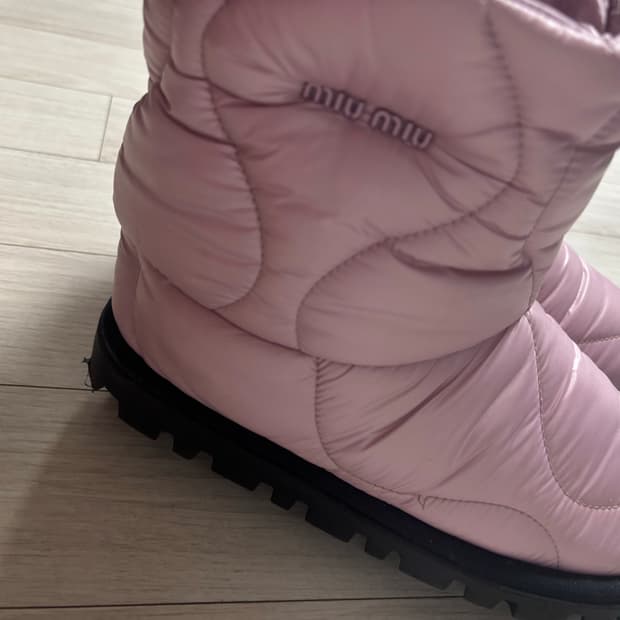 미우미우 패딩 부츠 사이즈 38