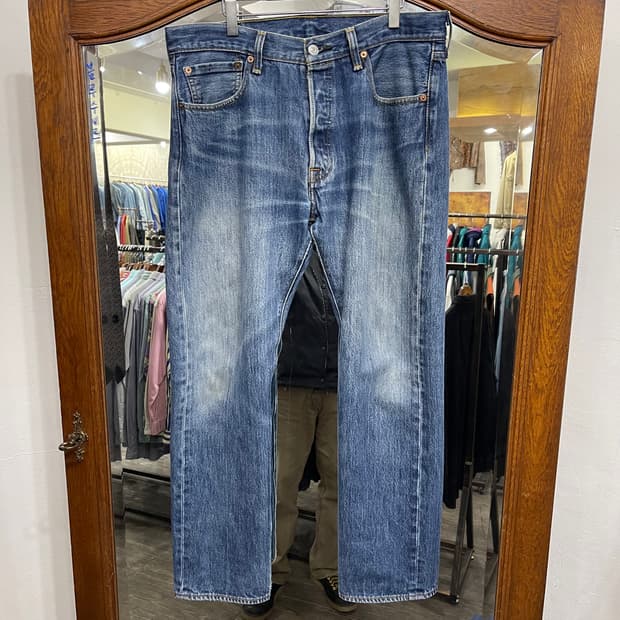 LEVI'S 501 w33L