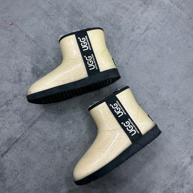 UGG 어그 클리어 부츠 38 사이즈