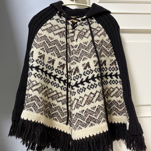 노르딕 케이프 판초