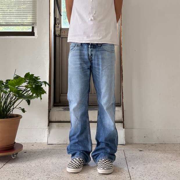 Levi’s 512 Boot Cut