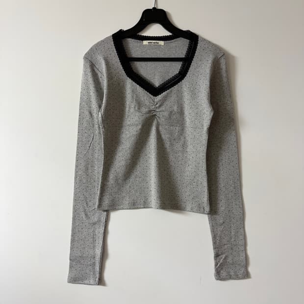 새상품 여자 도트 레이스 긴팔