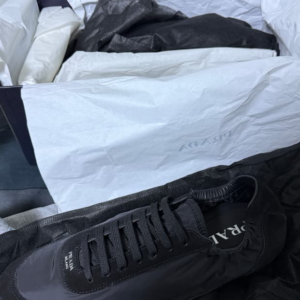 프라다 컬랩스 스니커즈 블랙(uk8.5)