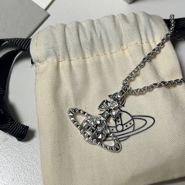 비비안웨스트우드 목걸이