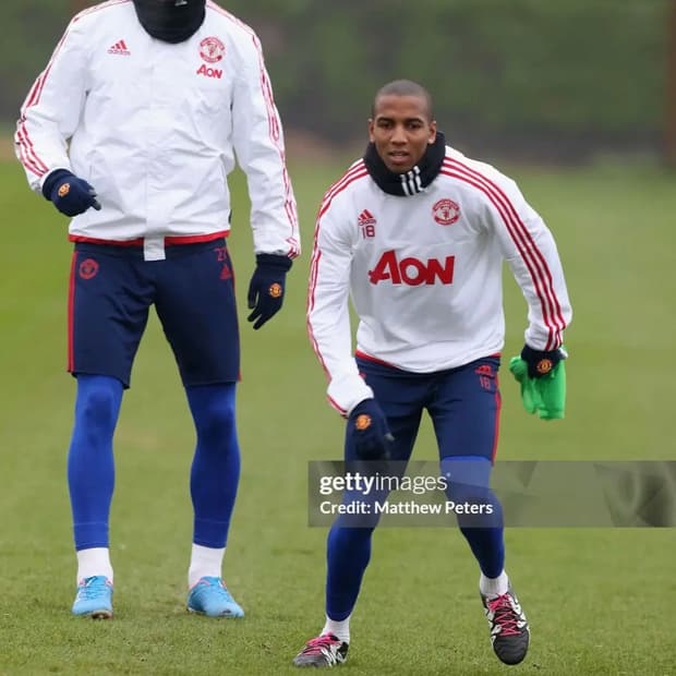 맨유 아디다스 15-16 올웨더 어센틱 바람막이 105