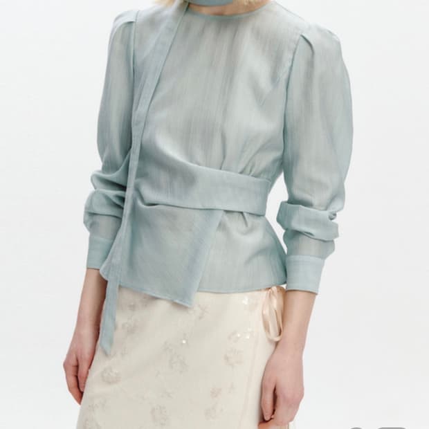 그레이데시온 Waist Tuck-decorative Blouse 