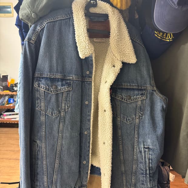 리바이스 셰르파 자켓