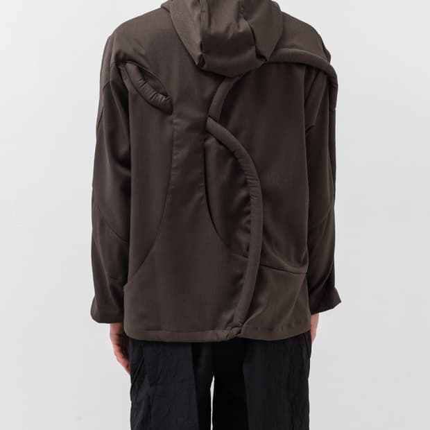 AENRMOUS 비대칭 테크 패턴 사이드 지퍼 후드 바람막이 셔링 레이어