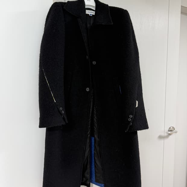 아더에러 블랙 코트 M사이즈