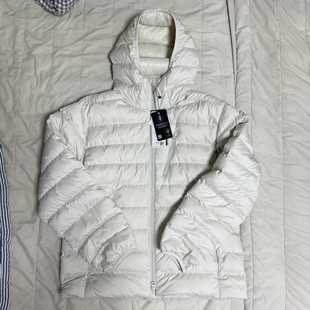 [새상품] 무신사스탠다드 시티레저 경량패딩 L