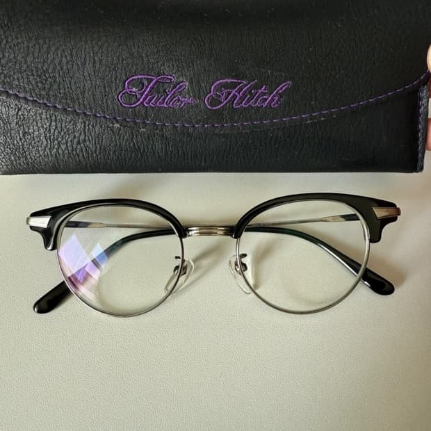 테일러 힛치 하금테 안경 블랙/실버