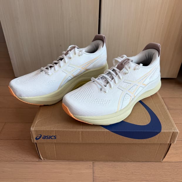 [300] 아식스 젤 카야노 32 4E 화이트 오렌지 글로우