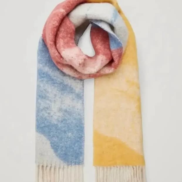 COS 파스텔톤 머플러