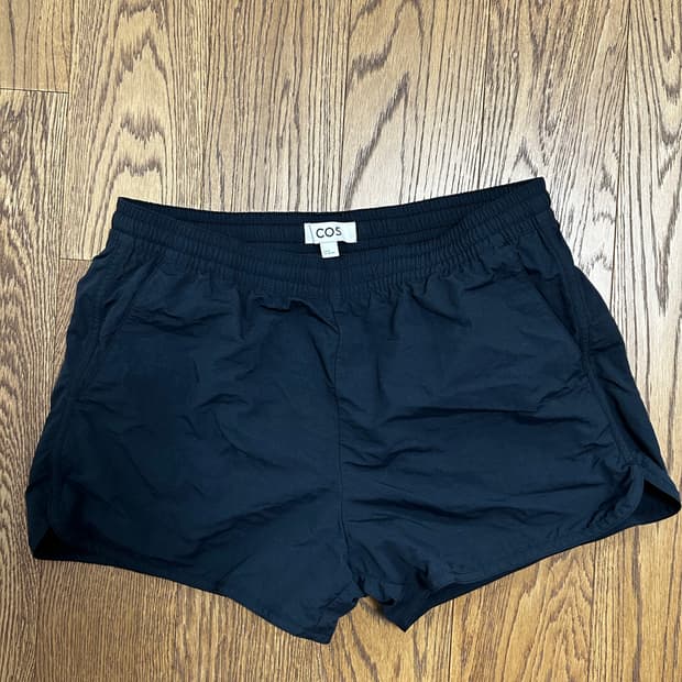 [M] COS 코스 러닝 쇼츠