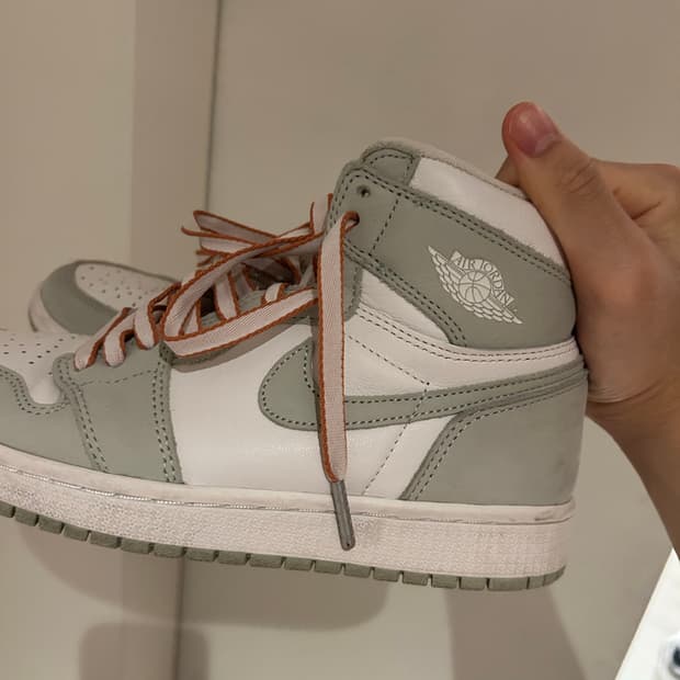 나이키 우먼 에어조던 레트로 하이  씨폼