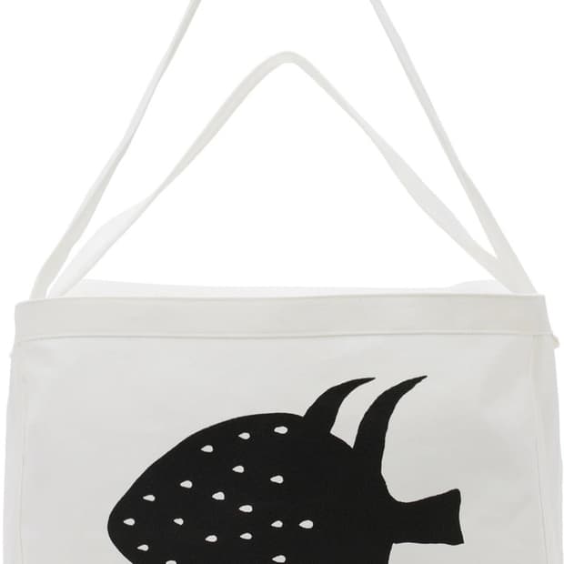 꼼데가르송 스트로베리 (브렛웨스트폴) 콜라보 가방 구해요