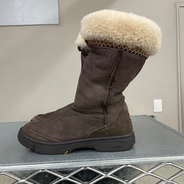 어그 오스트레일리아 250