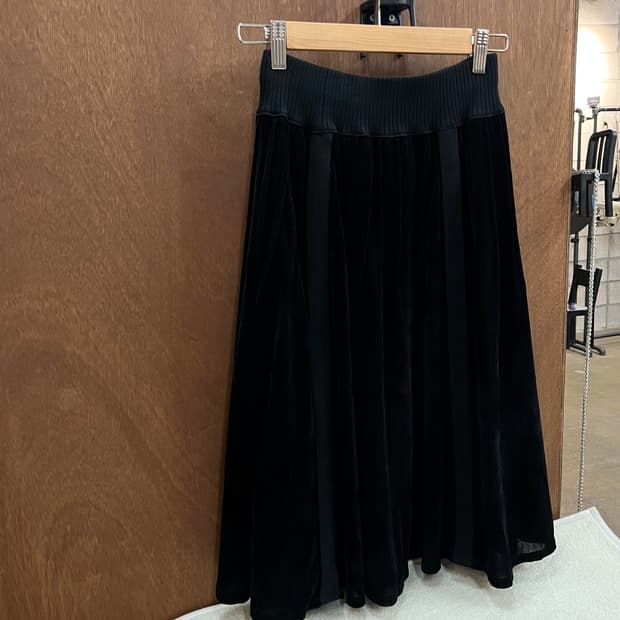 HIROKO BIS 히로코비스 벨벳 플레어 스커트