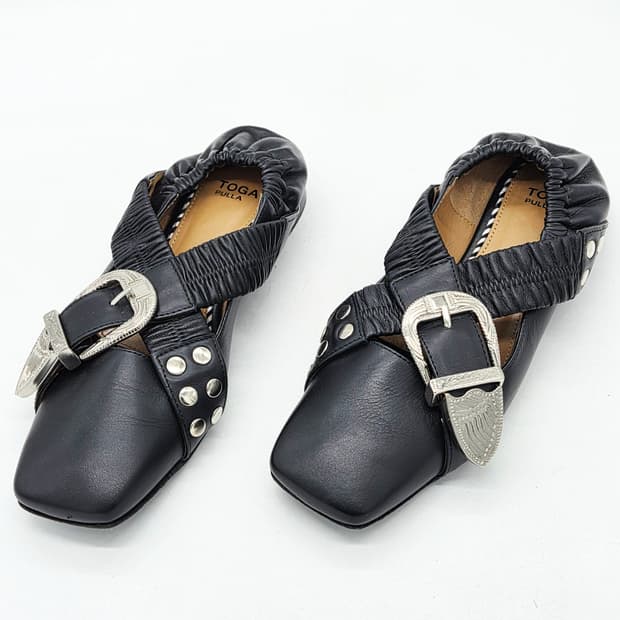 TOGA PULLA 토가 풀라 발레리나 플랫슈즈 블랙 (38)