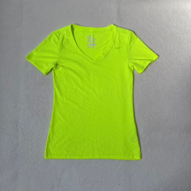 XS 나이키 드라이핏 브이넥 반팔티 0304T