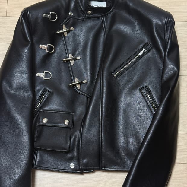 노이스 메탈 레더 자켓