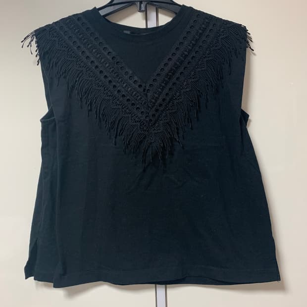 프릴장식 sugar spoon 블랙민소매티