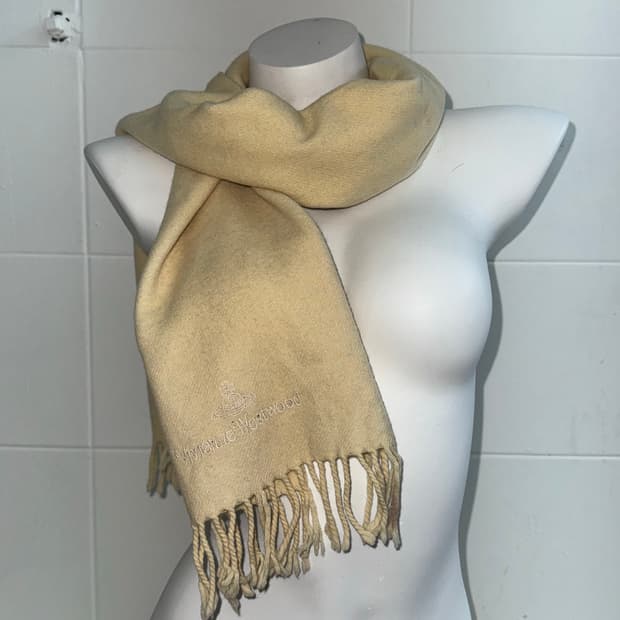 비비안웨스트우드 아이보리 화이트 로고자수 머플러