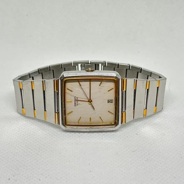 세이코(SEIKO) 빈티지 쿼츠 사각 시계