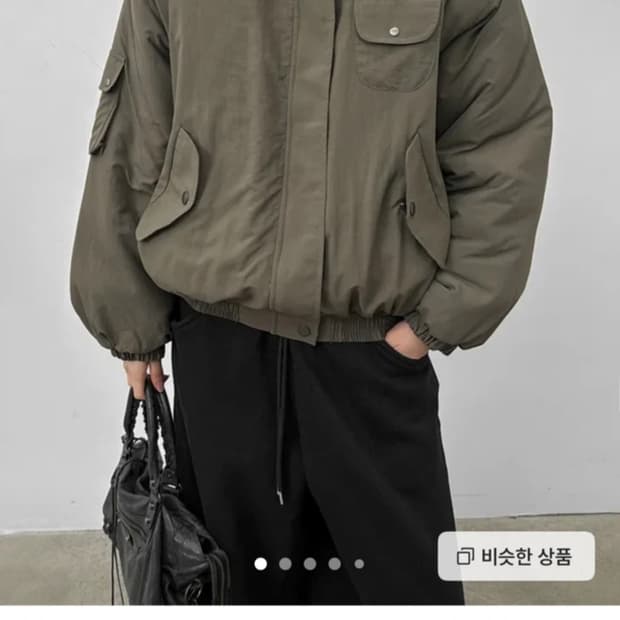 블랙업 카키봄버자켓 (2번 착용)