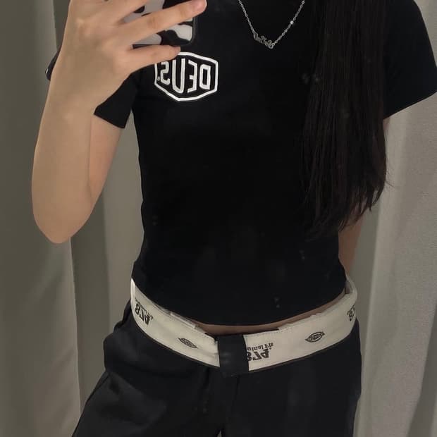 데우스 서울컬리지 크롭 반팔