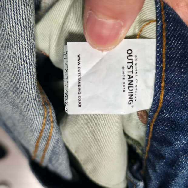 아웃스탠딩 셀비지데님 팝니다.