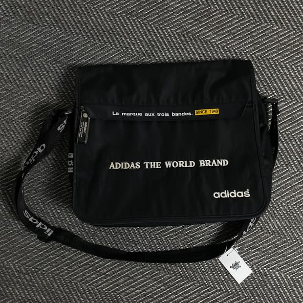 아디다스 올드스쿨 스펠아웃 크로스백o 3149