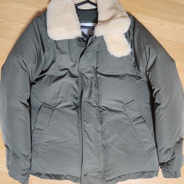 [L]유니폼 브릿지 레인저 다운 파카 카키 중고