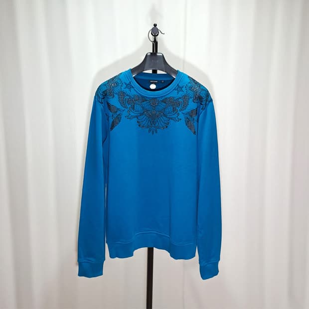 (택포) 저스트카발리 타투 프린트 맨투맨 XXL B810