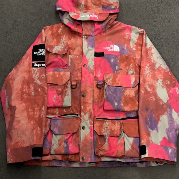 슈프림 노스페이스 카고 멀티컬러 자켓 처분 